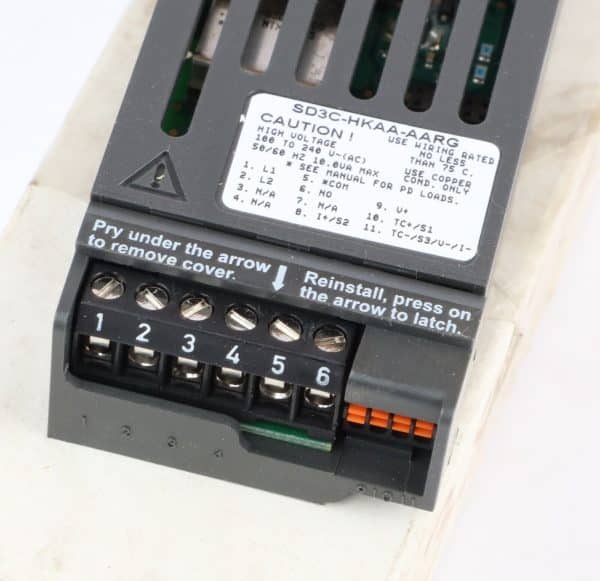 Wattlow SD3C-HKAA-AARG PID Temperature Controller, 100-240VAC, 10VA