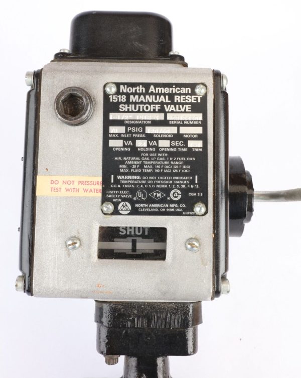 North American 1518-3 Manual Reset Gas Shutoff Valve, 1-1/2" NPT, 70PSIG, 120VAC